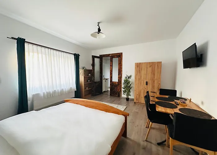 Wood & Moss - - Free Parking - Garden *